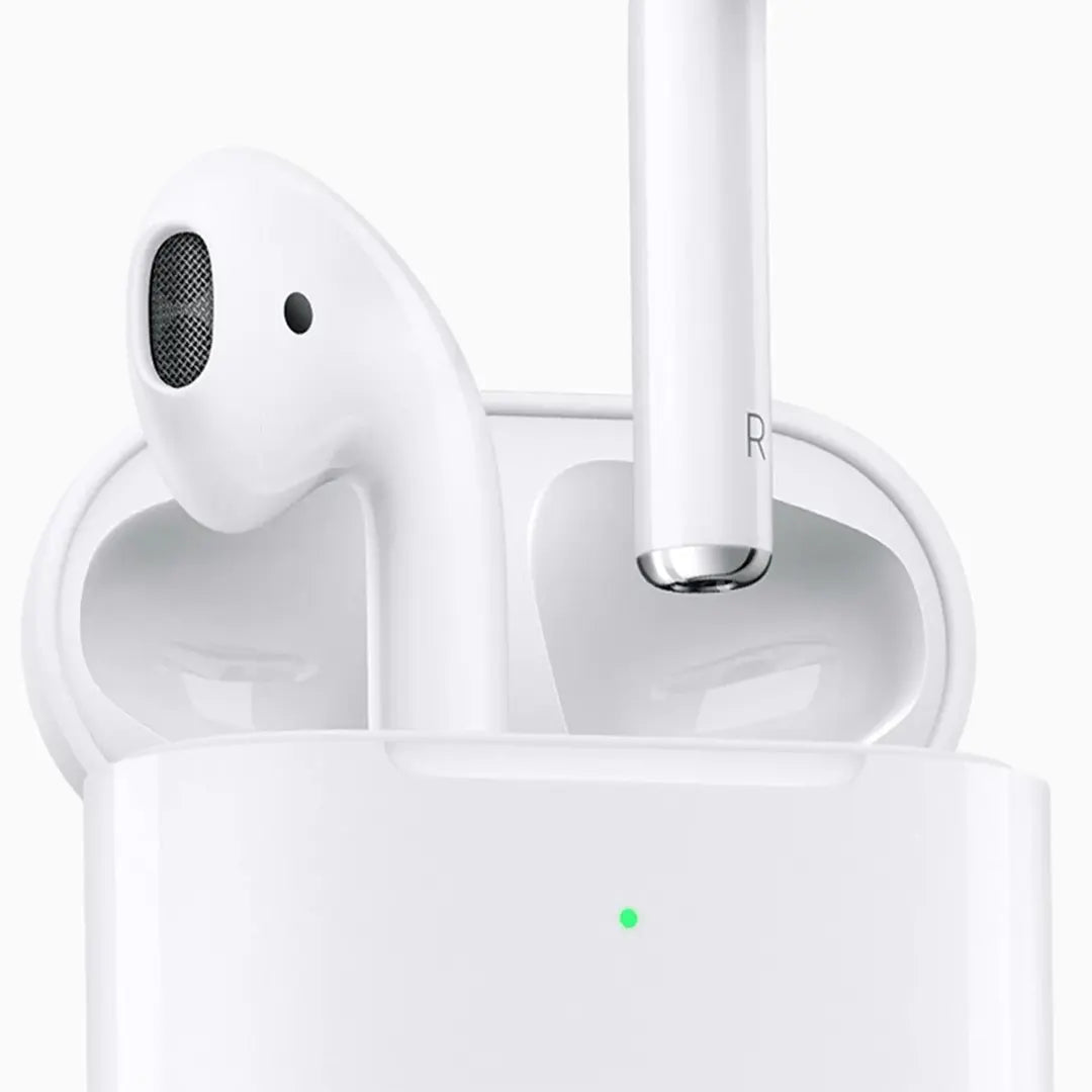 Airpods 2 (with chargin case)